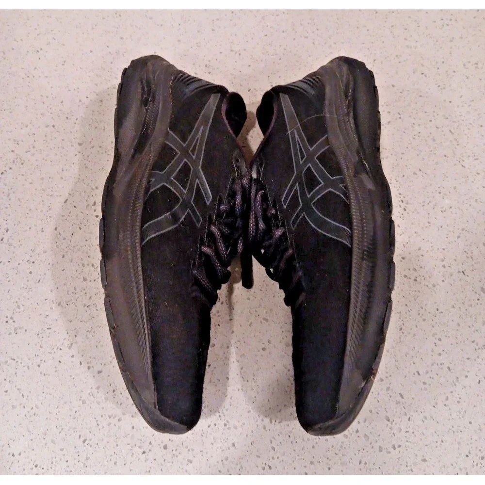 ASICS GT-2000 11 Men's Size 9.5 Black/Black Running Shoes